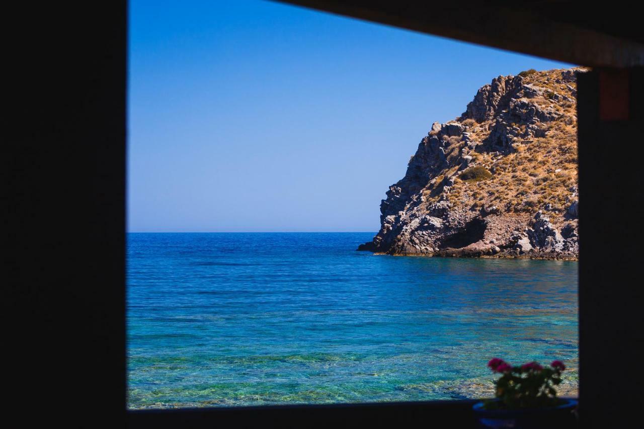 Villa Menelaos Мохлос Екстериор снимка
