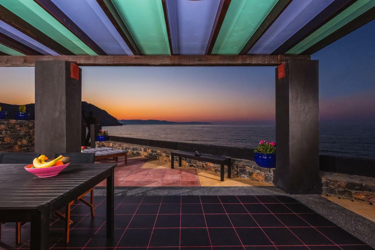 Villa Menelaos Мохлос Екстериор снимка